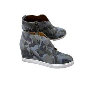 Linea Paolo Felicia suede gray camo Hidden wedge bootie sneaker size 9.5M